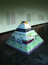 Marian Stępak, Piramida I z cyklu Ziemia, obiekt wysokość 170 cm, 2003
